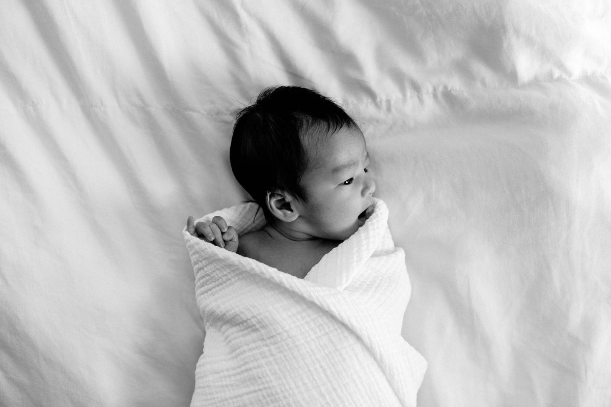 What's the difference between a doula, midwife and doctor? Plus, a free birthplan template!